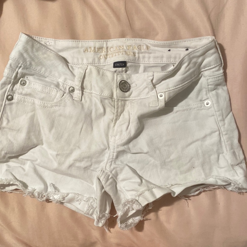 American Eagle white shorts